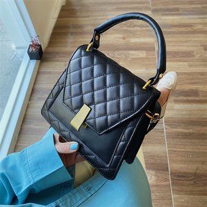 women black shoulder bags